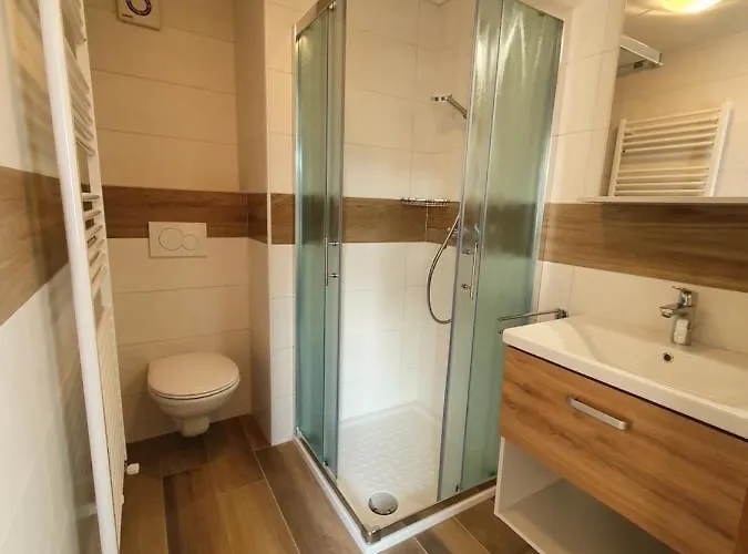 ゲストハウス ペンション Ttt ブレッド