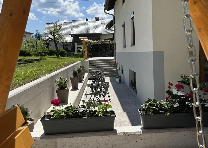 ペンション Ttt ゲストハウス 3*